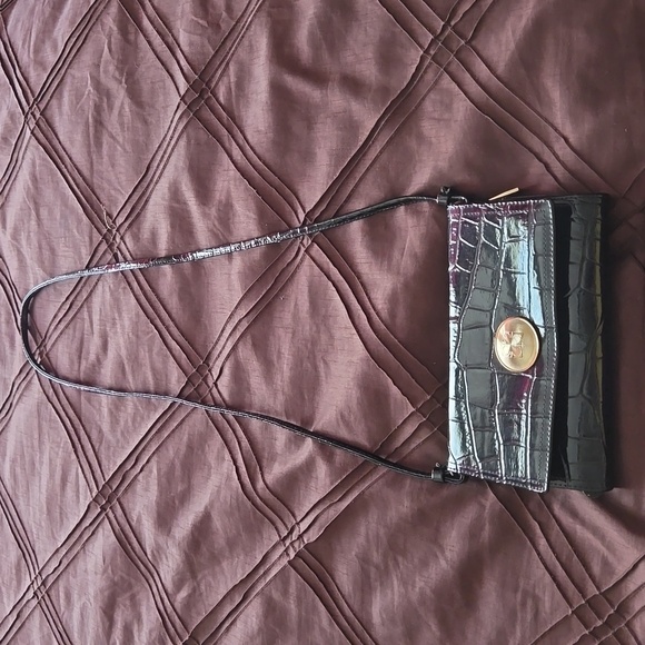 Liz Claiborne mini shouder bag. - Picture 1 of 6